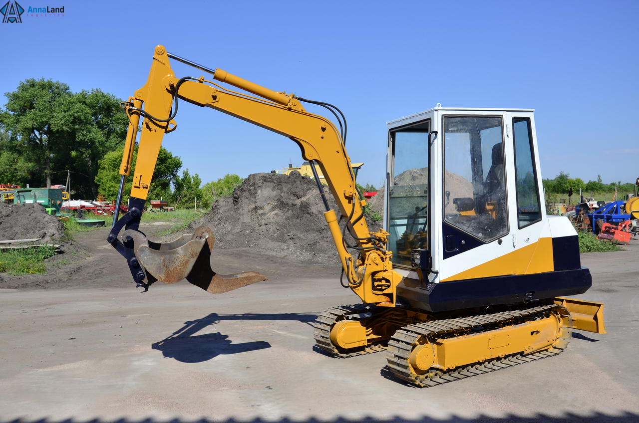 Міні екскаватор Komatsu PC30-5 - 01 - Annaland.com.ua.jpg Продаж бу сг техніки з Нідерландів
